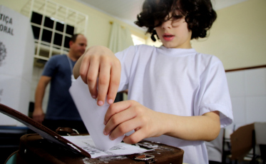 Começam as eleições para a Câmara Mirim