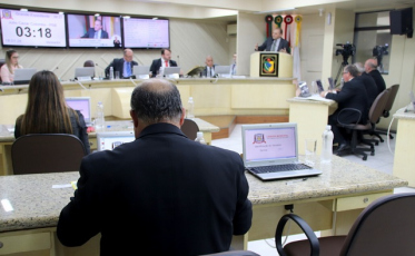 Meia passagem volta a ser assunto na Câmara