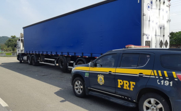 Caminhoneiro vinte vezes mais alcoolizado caiu no bafômetro (VÍDEO)