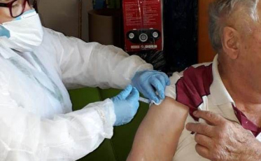 Com cinco pontos 'drive thru', terceira etapa de vacinação contra gripe inicia nesta terça-feira