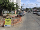 Obras do Canal Auxiliar do Rio Criciúma interrompem trânsito na rua Artur Pescador