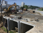 Obras em rede de esgoto forçam mudanças no trânsito