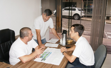 Vereadores conhecem projeto do canil municipal