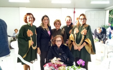 À dona Beverly, com carinho!