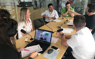 De psicólogos a grandes amigos, operadores de caixa contam suas experiências 