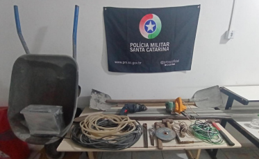 Foragido com tornozeleira eletrônica é preso após furto em Araranguá