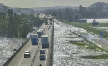 Veja como estão os bloqueios na BR-101 em Araranguá