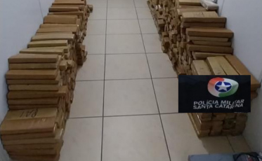 PM encontra grande quantidade de drogas em casa de Içara