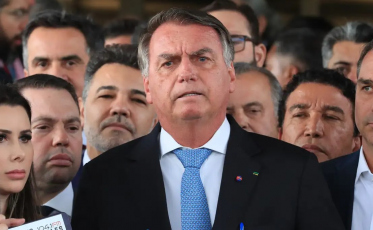 STF inicia julgamento de Bolsonaro e mais sete aliados