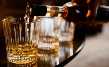 [Áudio] SC entra em alerta contra bebidas adulteradas com metanol