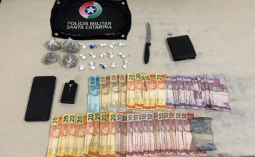 Homem de 24 anos é preso por tráfico de drogas em Jacinto Machado