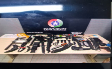 Pai agride filha e atira contra filhos após briga familiar em Içara