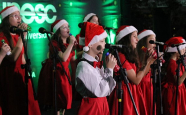 [Áudio] Unesc acende o clima de Natal com música e celebração em Criciúma