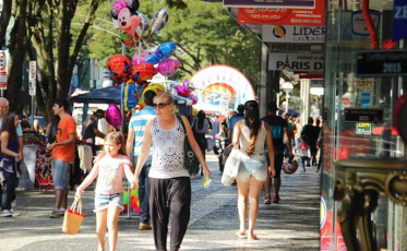 Páscoa: Comércio de Araranguá deve receber 40 mil pessoas