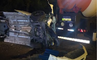 Condutor perde o controle do veículo e sai da pista na BR-101