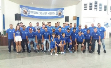 Caravaggio apresenta elenco e uniforme para a temporada