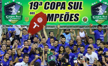 A festa do hexacampeão Caravaggio