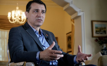 Nas redes sociais, o contraponto de Carlos Moisés