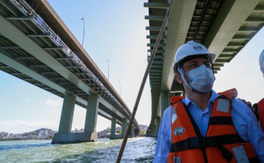 Moisés visita obras de recuperação das pontes da Capital