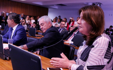 Projeto de Carmen Zanotto sobre exame de câncer irá ao Plenário do Senado