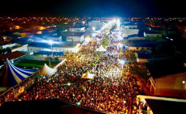 Foi um super domingo no CarnaRincão