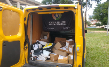 Carro dos Correios é recuperado após roubo na Mina do Mato