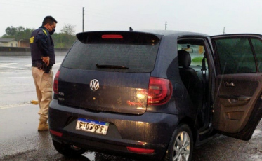 Homem procurado por tráfico de drogas é preso pela PRF em Araranguá