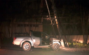 Segue a rotina dos postes derrubados na região