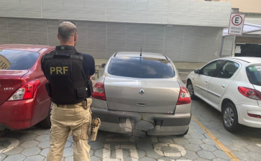 Carro furtado em Imbituba é recuperado pela PRF