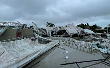 Após ser destruída pelo vento casa noturna adia shows