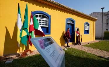 Casa de Anita é reaberta em Laguna