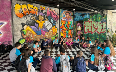 Casa Hip Hop Flor e Ser celebra 1 ano com sarau aberto