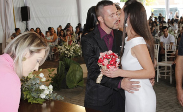 Casamento coletivo contempla 40 casais em vulnerabilidade social