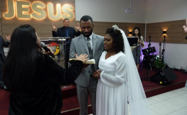 Bruna e Willian, do Laranjinha para o altar da Rodoviária (VÍDEO)