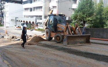 Hercílio Luz liberada. Asfalto novo na semana que vem
