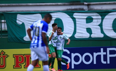 Chapecoense vence o Avaí e assume vice-liderança da Série B