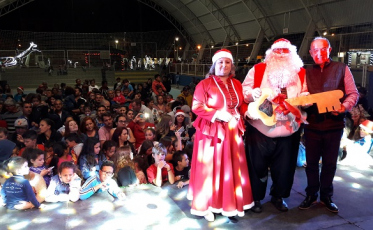Papai e Mamãe Noel chegam no Arroio do Silva
