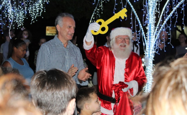 Fontana promove a chegada do Papai Noel