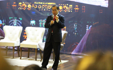 Personalidade internacional, Chan Thong palestra na Unesc