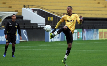 O quebra-cabeça de Mazola Júnior continua