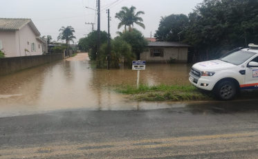 Defesa Civil emite alerta para cuidados com fortes chuvas na região