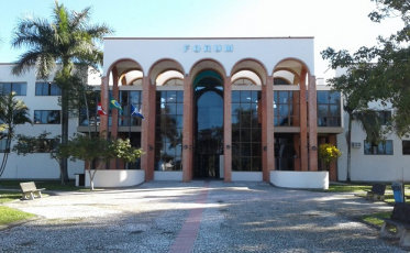 Estado indenizará moradoras de Tubarão por invadir casa em busca de obras de arte sem mandado