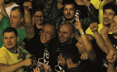 Criciumenses festejam vitória do PSL