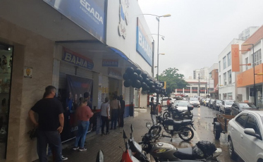 Um sábado de movimento e Black Friday no comércio (VÍDEO)