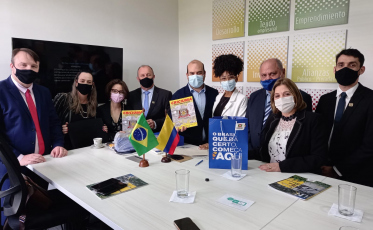 Comitiva de Criciúma visita Medellín, na Colômbia, para intercâmbio de ideias