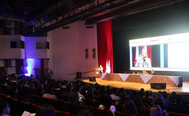 Congresso sobre o Código de Processo Civil lota o Teatro Elias Angeloni