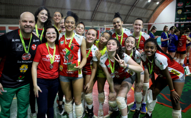 Colégio Unesc é vice-campeão no voleibol feminino do Jesc