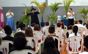 Colégio Unesc faz recepção especial aos estudantes