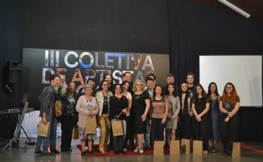 Noite de diálogos e autógrafos no lançamento do catálogo da 3ª Coletiva de Artistas do Sul