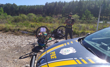 Colombiano vindo do Chile pedia ajuda na BR (VÍDEO)